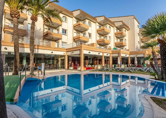 Hotel Illot Suites